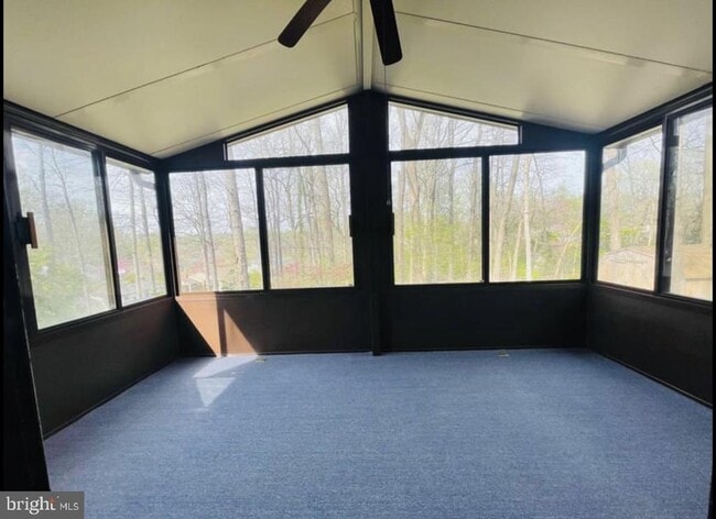 Building Photo - 6810 Fern Ln