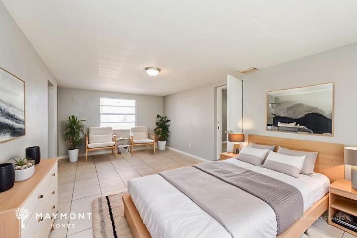 Building Photo - 5608 32nd Ave N