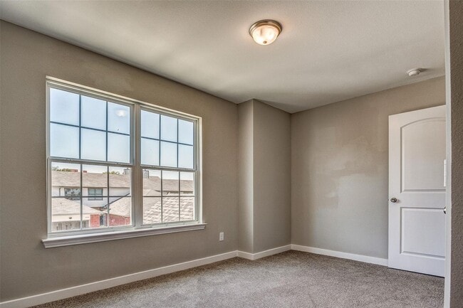 Building Photo - A Must See