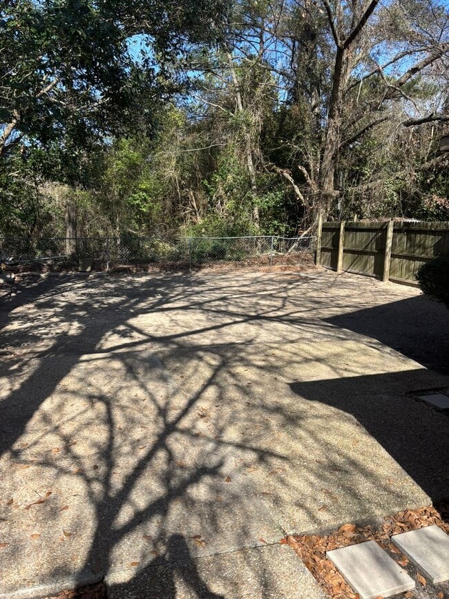 Building Photo - 6313 Olde Towne Dr