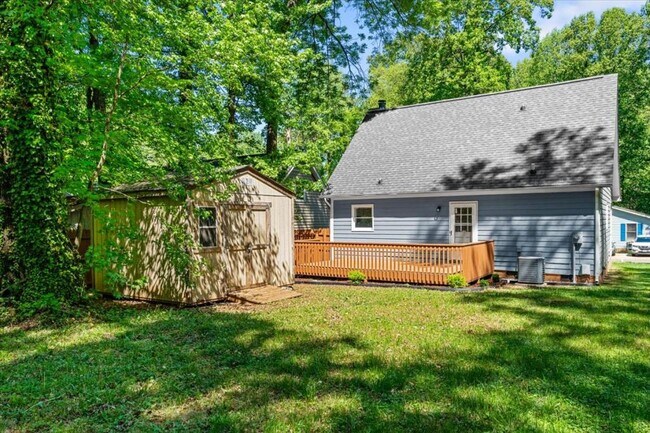 Building Photo - 120 Arcaro Dr