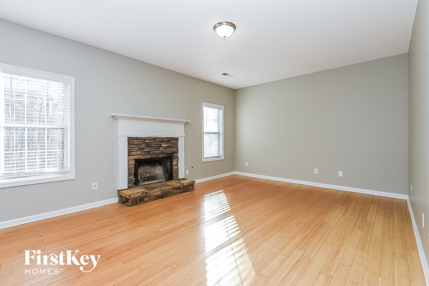 Building Photo - 405 Westwind Ct