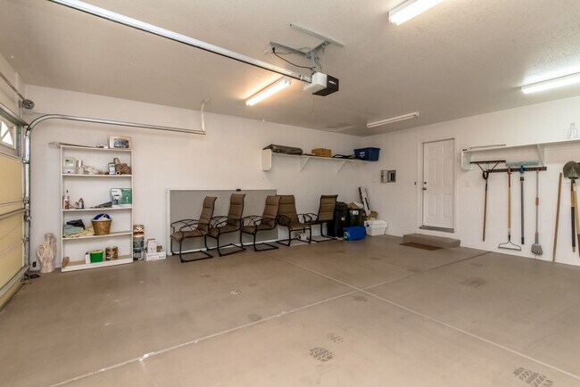 Building Photo - 3611 Vega Ln