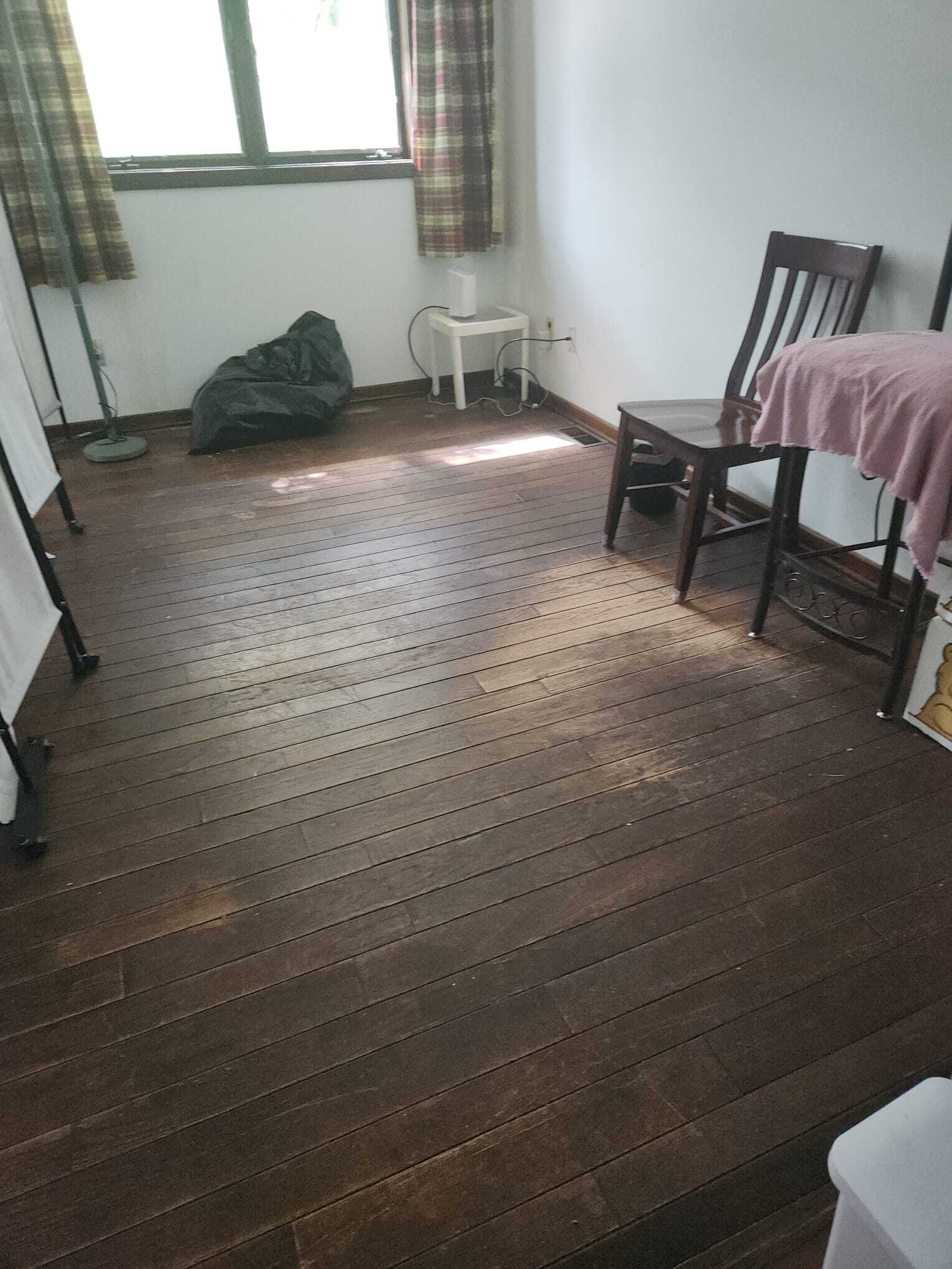 Common area - dinning room - 2116 Thaler Ave