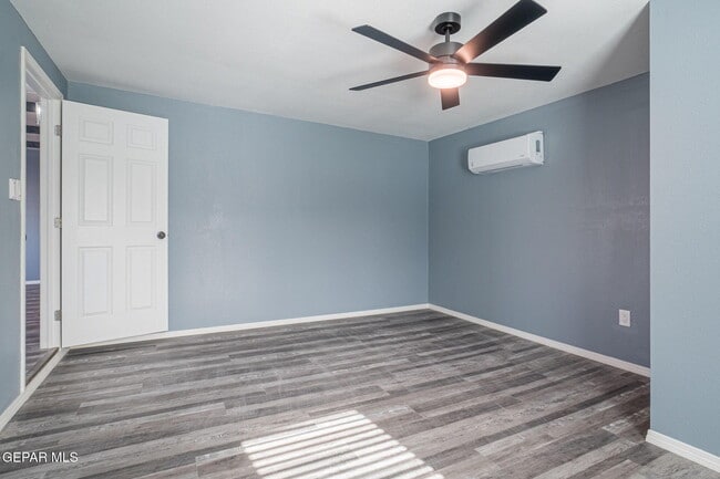 Building Photo - 228 Territory Dr