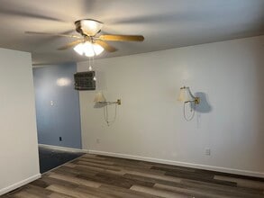 Building Photo - 1159 Halloran St
