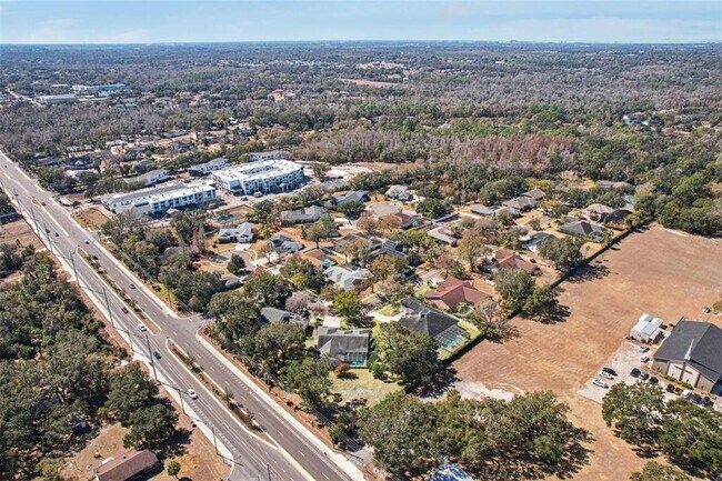 Building Photo - 918 Academy Dr