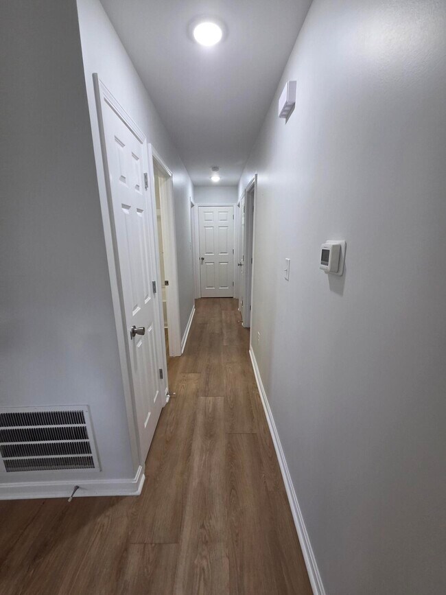 Building Photo - 1352 Canonero Dr
