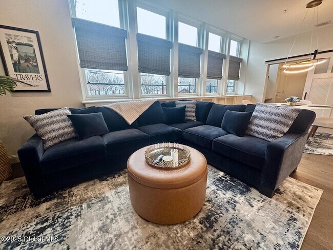 Building Photo - 77 Van Dam St