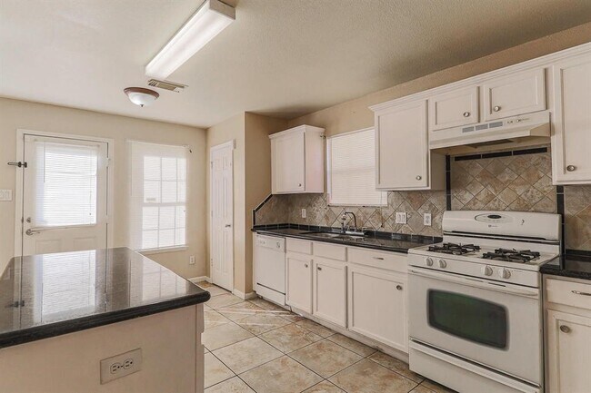 Building Photo - 1259 Bartlett Cove Dr