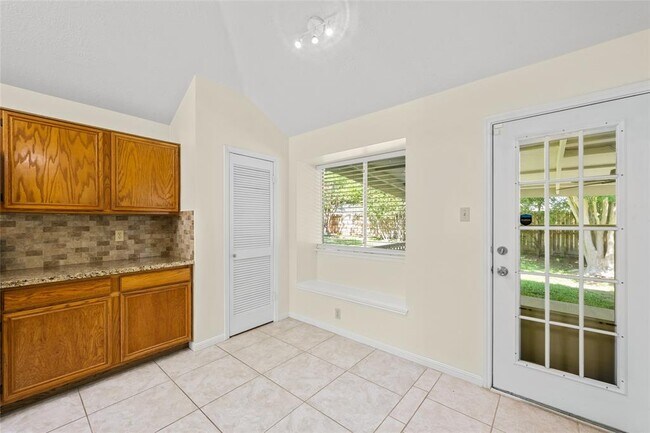 Building Photo - 17402 Eastwood Cir