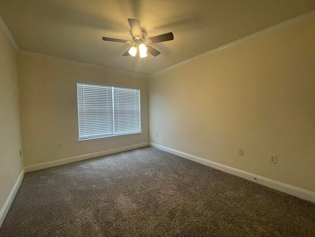 Building Photo - 549 Wingspan Way