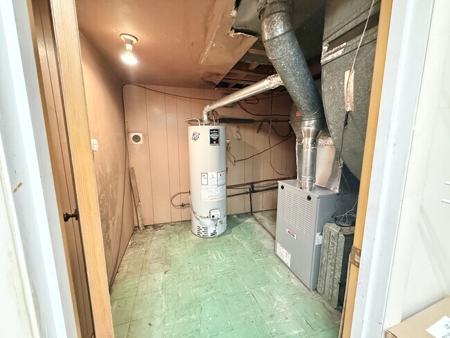 Building Photo - 102 Blueridge Pl