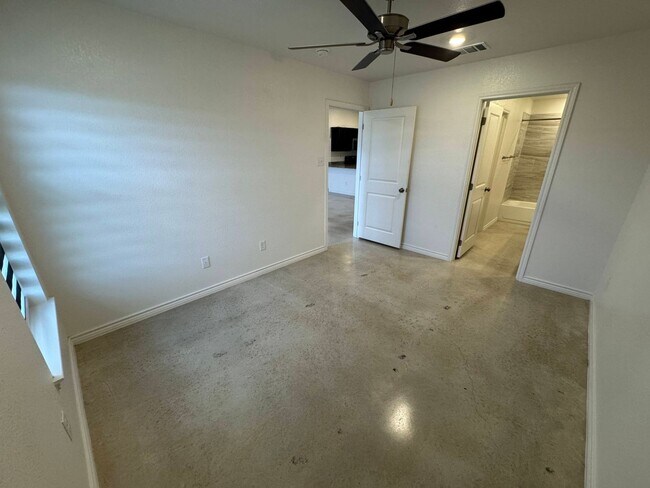 Building Photo - 1234 Lehmann Dr