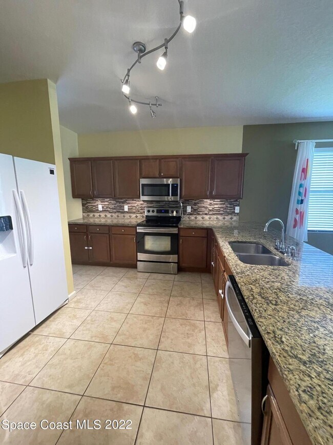 Building Photo - 4141 Aiken Ln