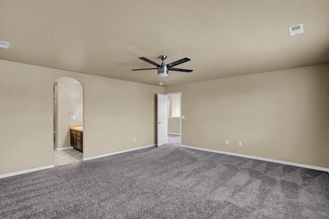 Building Photo - 6507 Donahue Drive