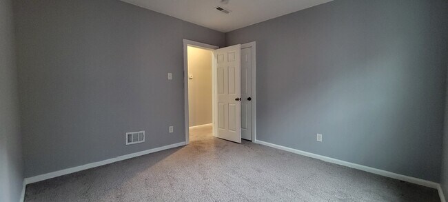 Building Photo - 11822 Promenade Ave