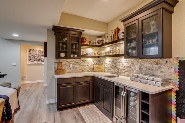 Building Photo - Large single family home in Central Park.