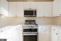 Building Photo - 12866 Hyannis Ln