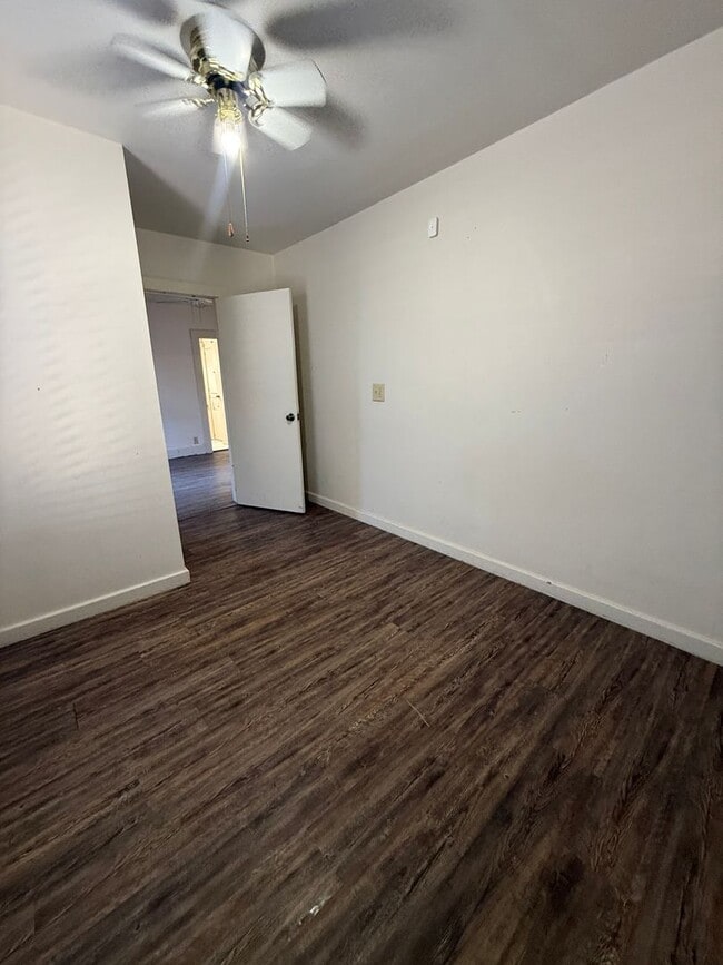 Building Photo - Recently renovated 2 or 3 bedroom with New kitchen