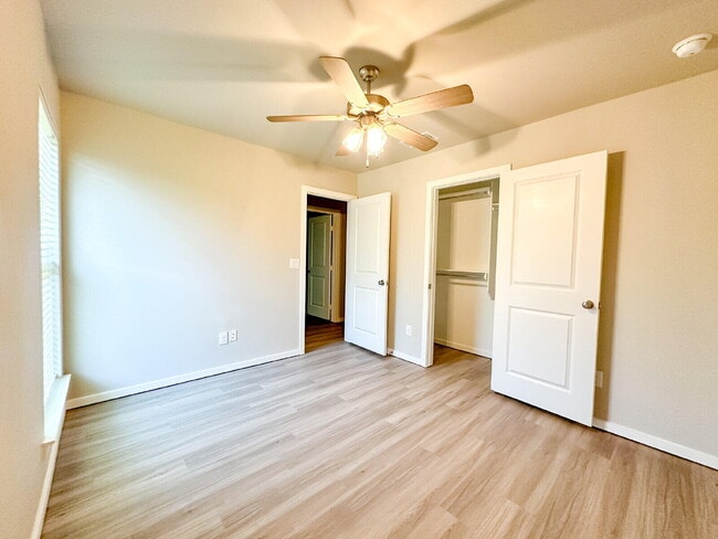 Building Photo - 13803 Quanah Ave