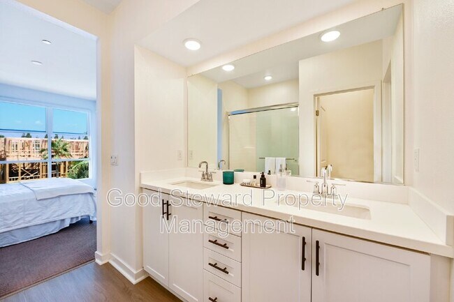Building Photo - 9608 Nova Pl