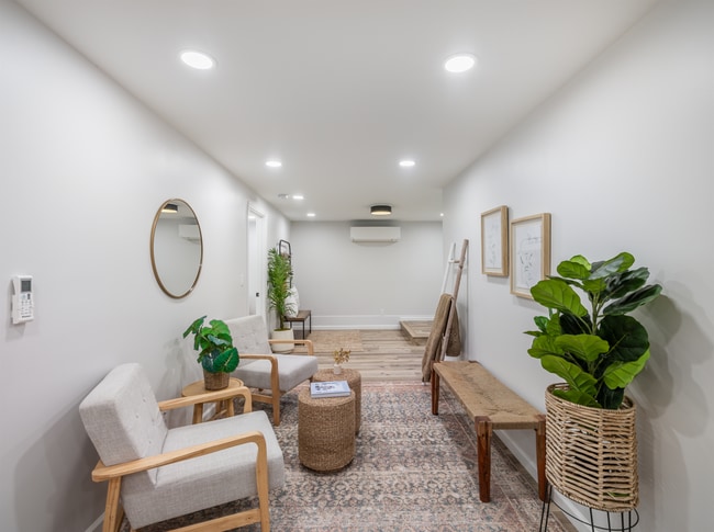 Building Photo - 1576 California Ave