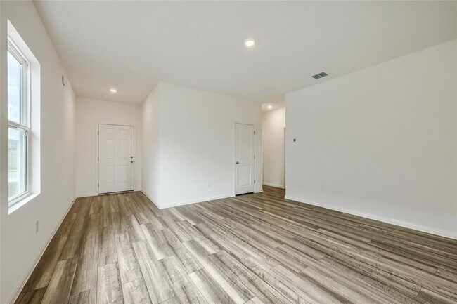 Building Photo - 5345 Calluna Dr
