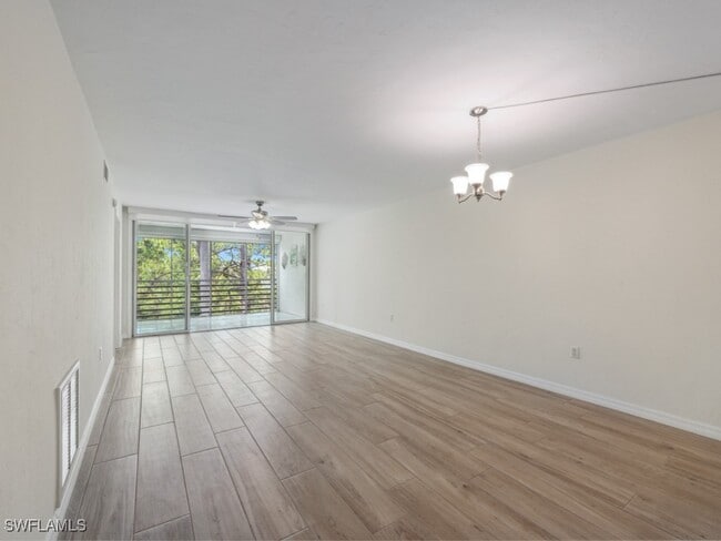 Building Photo - 285 Naples Cove Dr