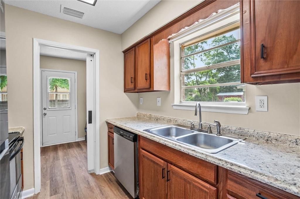 Building Photo - 5417 Quail Run E