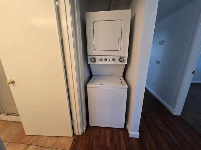 Building Photo - Two Bedroom Two Bath Condominium Unit for ...