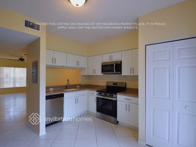 Building Photo - 52 Simonton Cir