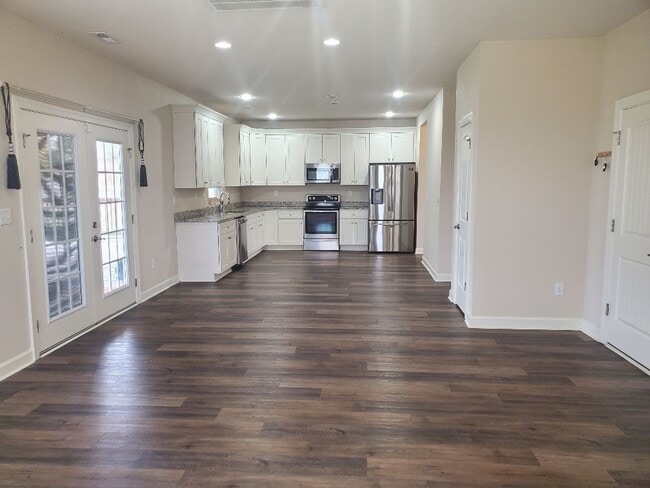 Building Photo - Luxurious 4BR/2.5BA Home with Spacious Living Spaces and Elegant Touches