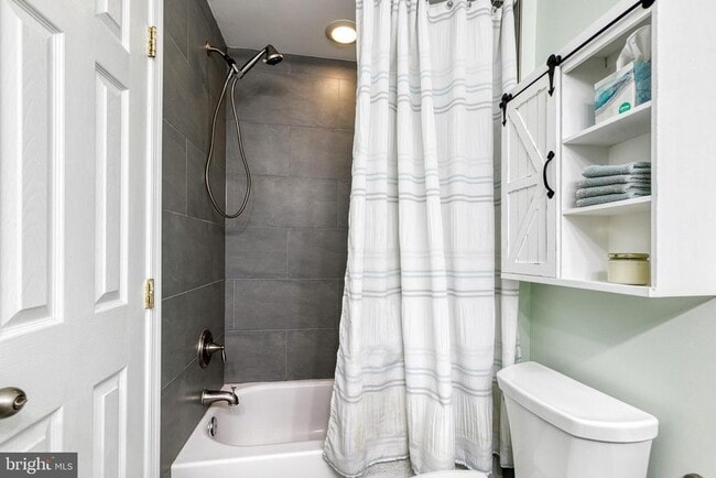 Building Photo - 1436 Reynolds St