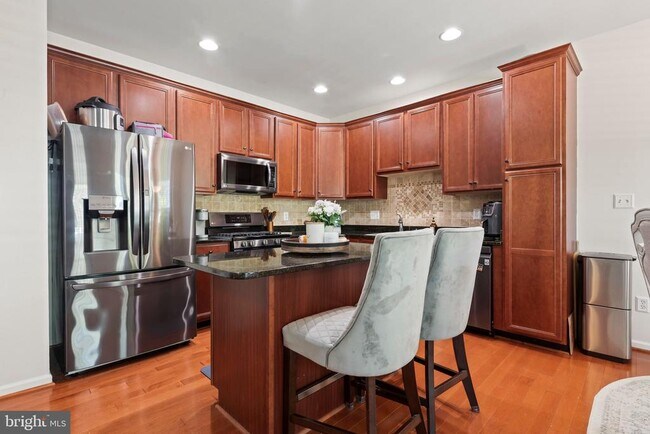 Building Photo - 43286 Morven Square