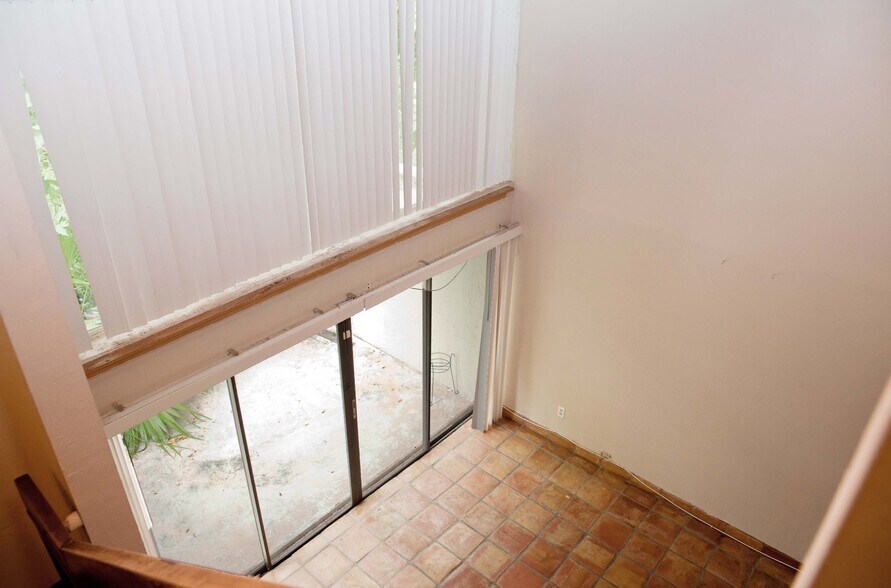 Building Photo - 19216 NE 25th Ave