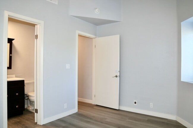 Building Photo - SO close to the beach and PCH - 3 Bedrooms...