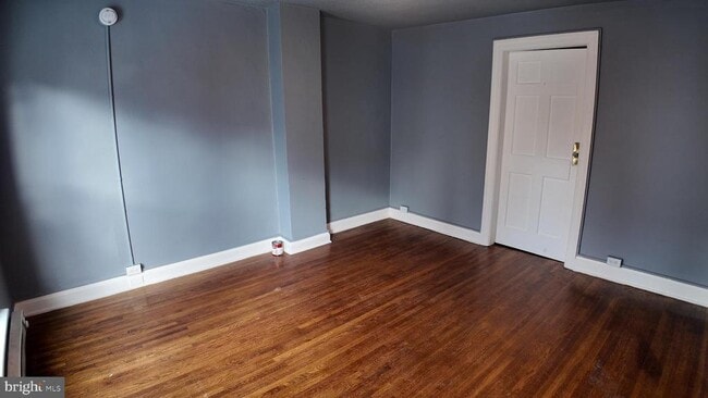 Building Photo - 228 N Locust St