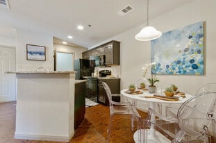 Building Photo - Tinsley Place