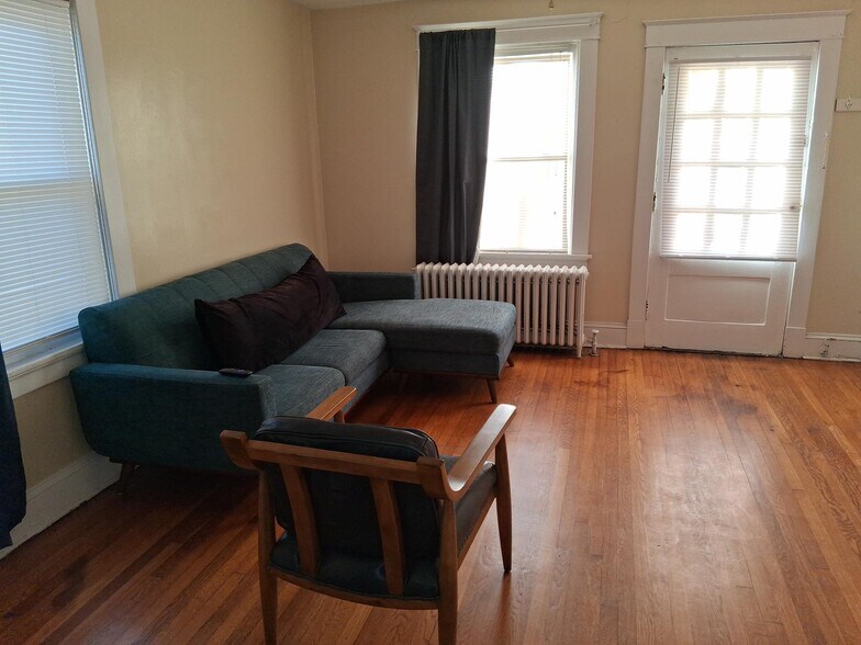 Building Photo - 2509 Seminary Ave