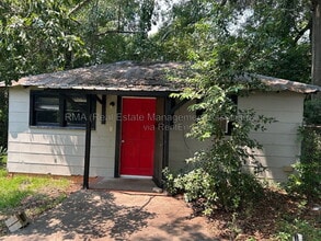 Building Photo - 125 E Chappell St