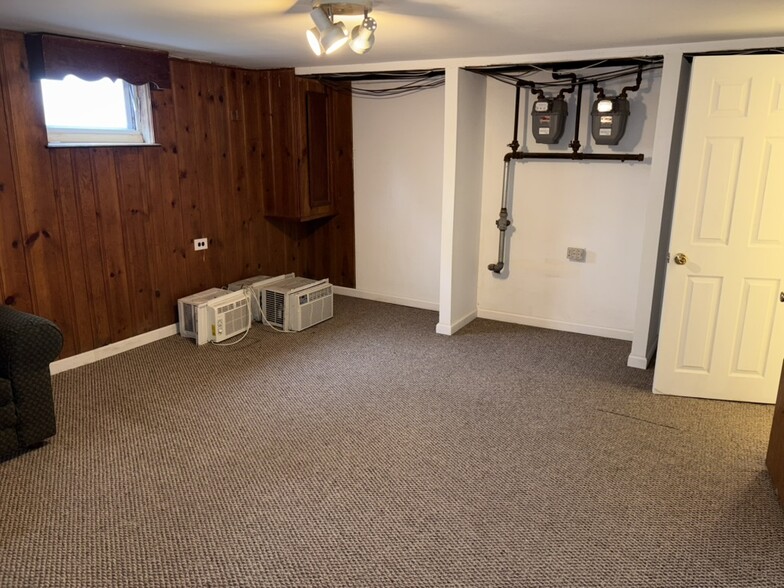 Building Photo - 418 Highland Ave