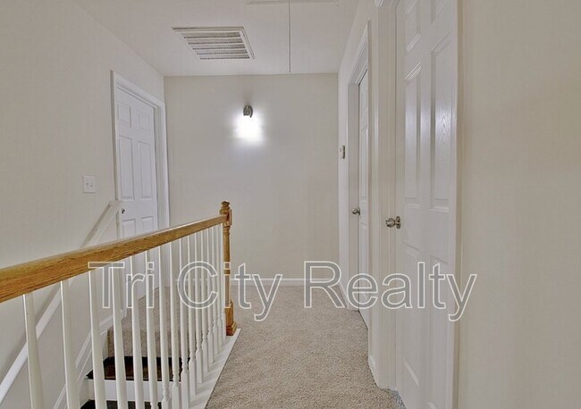 Building Photo - 111 Covington Terrace