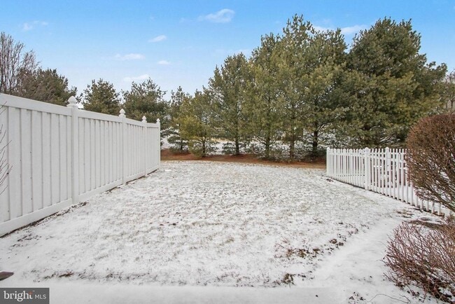 Building Photo - 6437 Terrace Ct