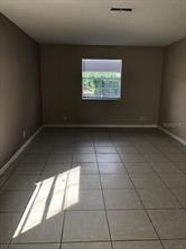 Building Photo - 4415 Barna Ave