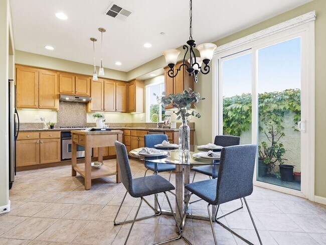 Building Photo - 6010 Hillbrook Pl