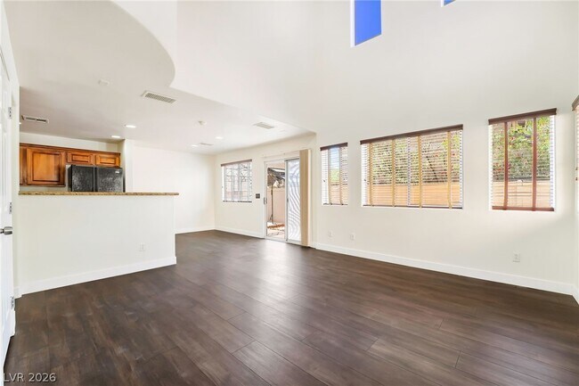 Building Photo - 7858 Windhamridge Dr