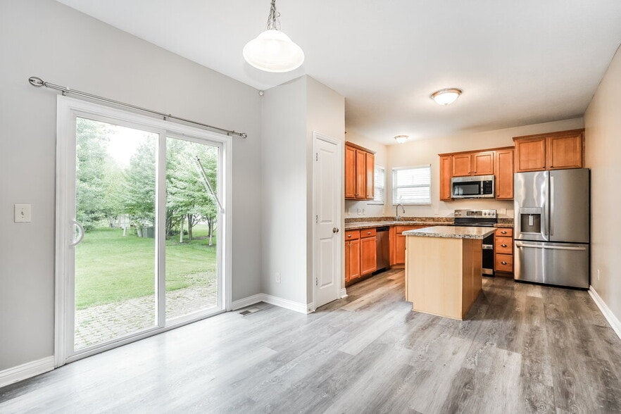 Building Photo - 1132 Sand Bar Dr