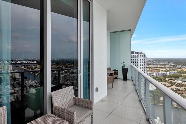 Building Photo - 4111 S Ocean Dr