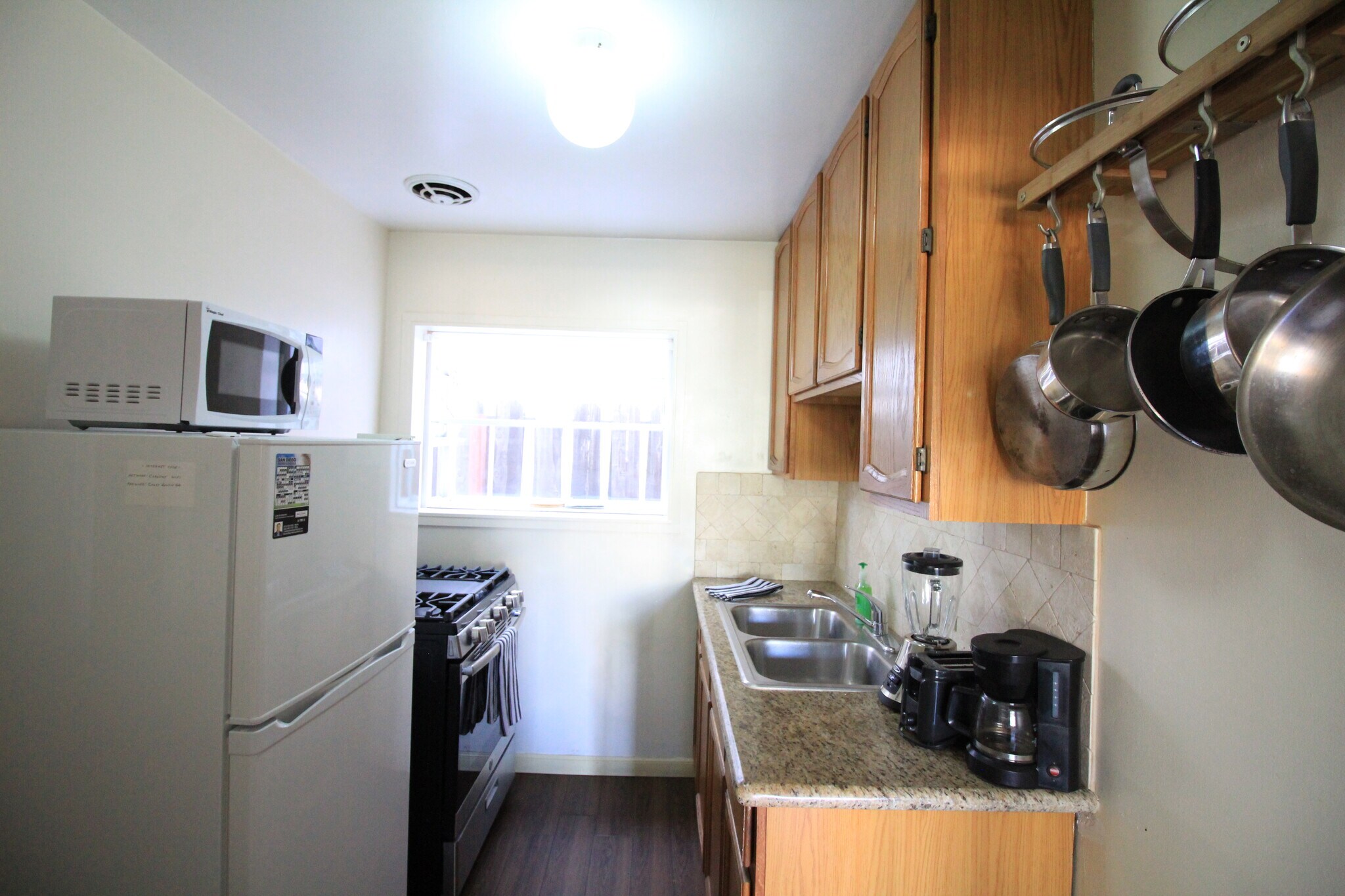 Building Photo - 2826 Mission Blvd